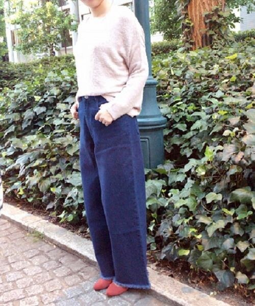 archives(アルシーヴ)の「【予約】Vネックドルマンニットプルオーバー(ニット/セーター・レディース・オフホワイト/グレー/グリーン/ネイビー/ボルドー・MEDIUM)」の3枚目の写真