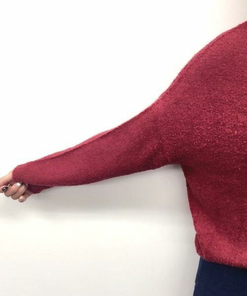 archives(アルシーヴ)の「【予約】Vネックドルマンニットプルオーバー(ニット/セーター・レディース・オフホワイト/グレー/グリーン/ネイビー/ボルドー・MEDIUM)」の7枚目の写真