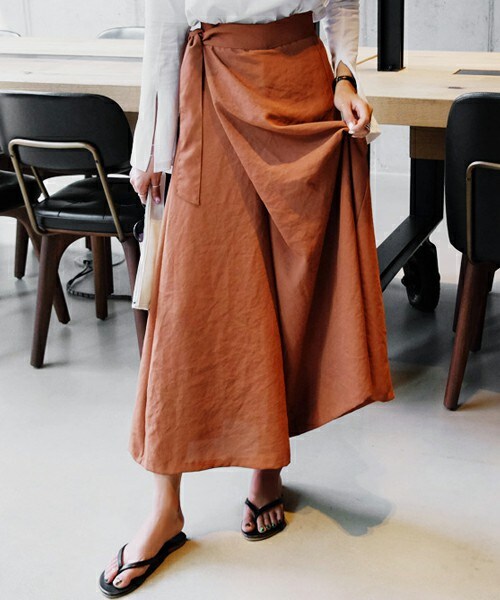 DHOLIC(ディーホリック)の「バックゴムラップワイドパンツ(その他パンツ・レディース・キャメル/ブラック・FREE)」の1枚目の写真