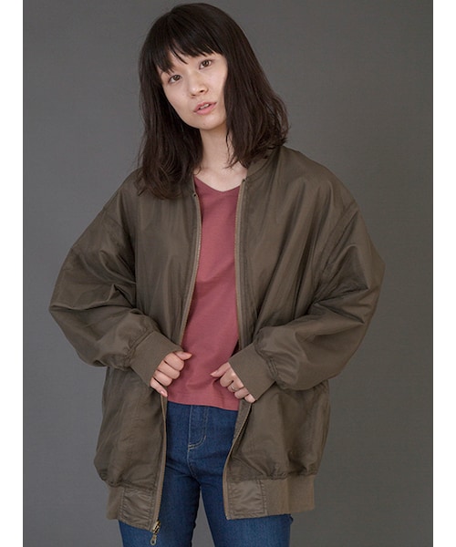 w closet(ダブルクローゼット)の「BIGシルエットリバーシブルMA-1(ジャケット/アウター・レディース・カーキ/ブラック・FREE)」の6枚目の写真