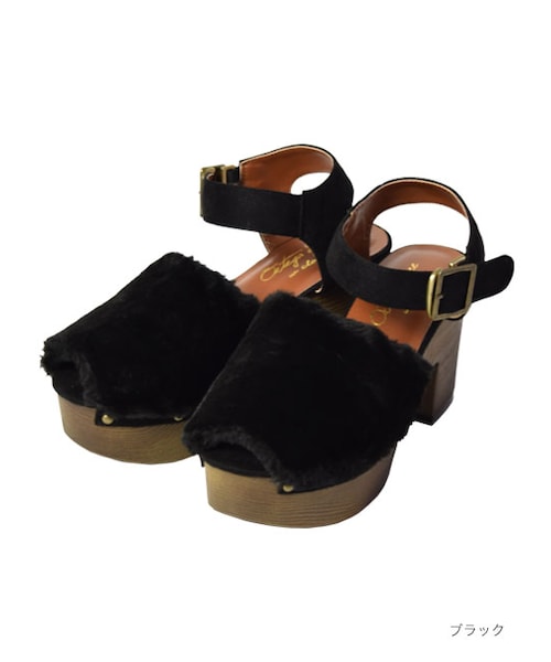 w closet（ダブルクローゼット）の「【先行予約】ファースタッズサンダル（シューズ・レディース・キナリ/グレー/ブラック・M/L）」の2枚目の写真