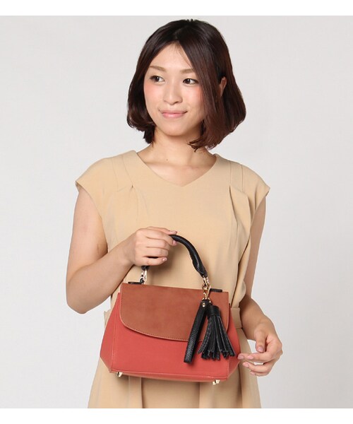 laboratory work(ラボラトリーワーク)の「フリンジ付き2wayバッグ(バッグ・レディース・レッド系/オレンジ系/グリーン系)」の4枚目の写真