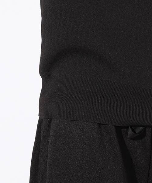 niko and...(ニコアンド)の「DAILYミラノリブVプルオーバー(トップス・オフホワイト/ライトグレー/ブラック/キャメル・M/L)」の13枚目の写真