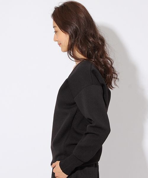 niko and...(ニコアンド)の「DAILYミラノリブVプルオーバー(トップス・オフホワイト/ライトグレー/ブラック/キャメル・M/L)」の9枚目の写真