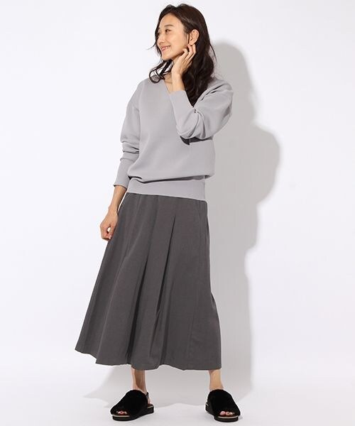 niko and...(ニコアンド)の「DAILYミラノリブVプルオーバー(トップス・オフホワイト/ライトグレー/ブラック/キャメル・M/L)」の7枚目の写真