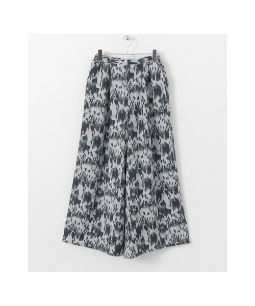 KBF(ケイビーエフ)の「FOGプリントワイドパンツ(パンツ・レディース・BLUE・one)」の1枚目の写真