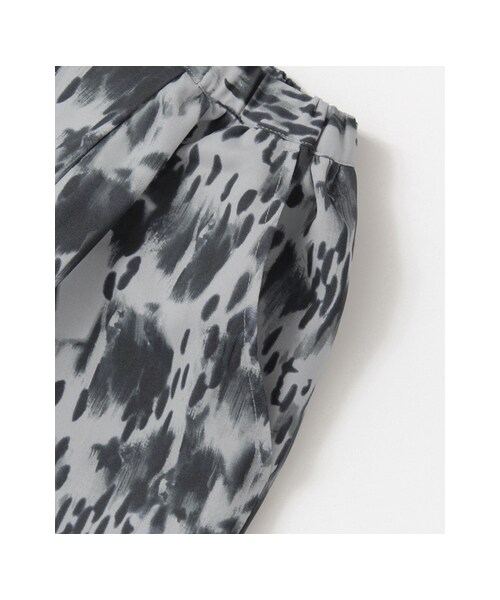 KBF(ケイビーエフ)の「FOGプリントワイドパンツ(パンツ・レディース・BLUE・one)」の9枚目の写真