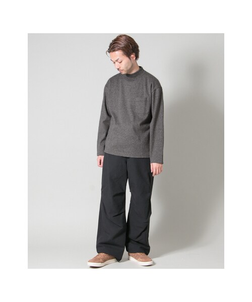 URBAN RESEARCH(アーバンリサーチ)の「salvy; MILANO LIB MOCK NECK PULLOVER(トップス・メンズ・CHARCOAL・2/3)」の3枚目の写真