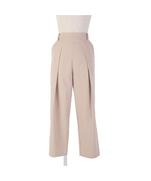 F i.n.t(フィント)の「サス付きタッククロップドパンツ/F i.n.t(その他パンツ・レディース・その他)」の4枚目の写真