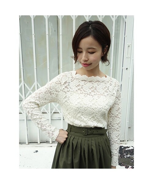 F i.n.t（フィント）の「スカラップ衿ぐり総レーストップス/F&A（シャツ/ブラウス・レディース・その他）」の4枚目の写真