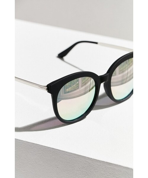 quay(キー)の「Quay X Chrisspy Jetlag Sunglasses(サングラス・レディース・Black・ONE SIZE)」の4枚目の写真
