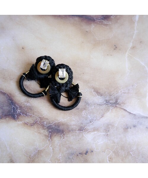 Y.A.Acc(ワイエーアク)の「race pierce/earrings BLACK(ピアス(両耳用)・レディース・その他)」の5枚目の写真