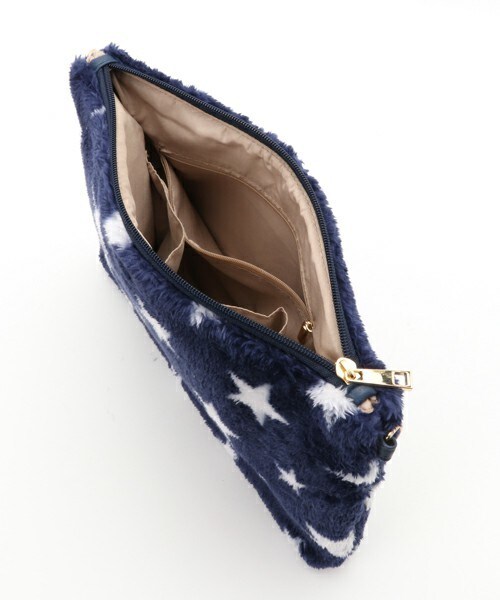 archives（アルシーヴ）の「星柄ファークラッチ（クラッチバッグ・レディース・グレー/ネイビー・MEDIUM）」の5枚目の写真