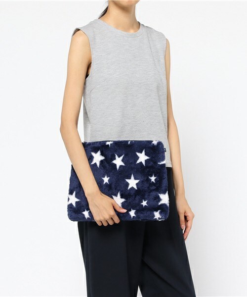 archives（アルシーヴ）の「星柄ファークラッチ（クラッチバッグ・レディース・グレー/ネイビー・MEDIUM）」の9枚目の写真