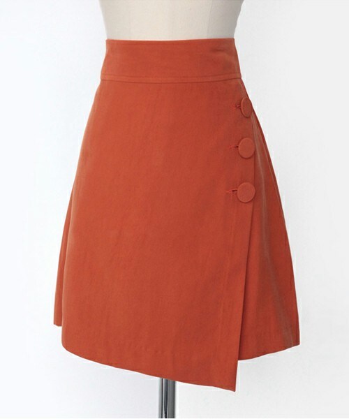 DHOLIC(ディーホリック)の「3ボタンラップミニAラインスカート(スカート・レディース・ダークオレンジ/ブラック/ベージュ・S/M)」の1枚目の写真