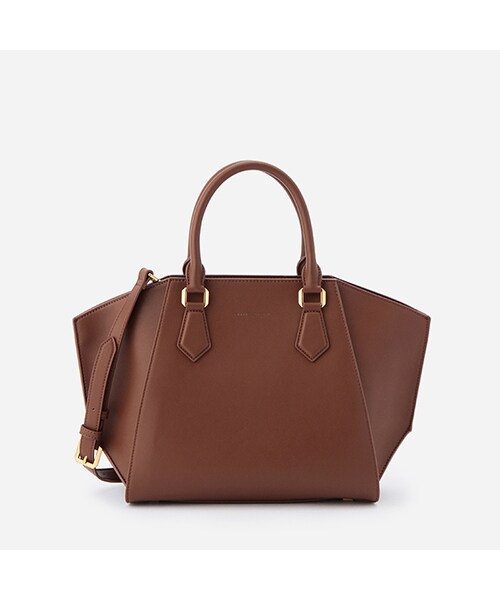 CHARLES & KEITH（チャールズ & キース）の「ストラクチャードトラペーズバッグ（ショルダーバッグ・レディース・CHOCOLATE/GOLD/BLACK・L）」の3枚目の写真