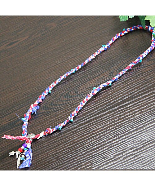 CHOUCHOU（チュチュ）の「マルチバンダナ ネックレス＆ブレスレット 2Waytype（ブレスレット・レディース・トリコロール・Free）」の2枚目の写真