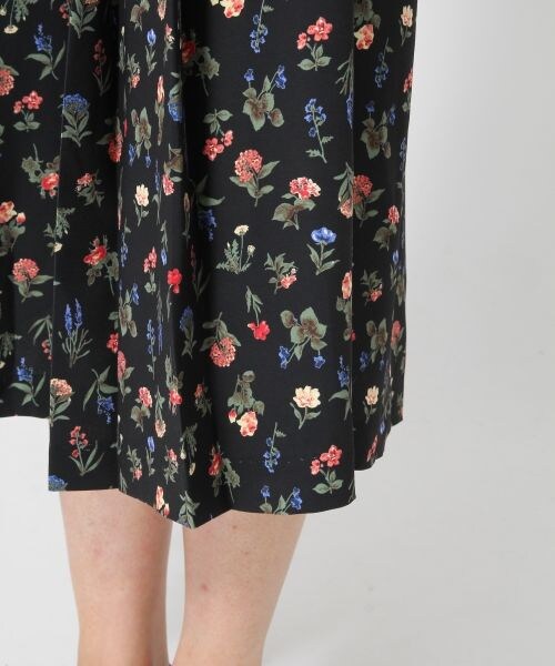 LOWRYS FARM（ローリーズファーム）の「ＪＺアソートハナガラスカーチョ（パンツ・ブラック/グレー/ブラウン・F）」の8枚目の写真