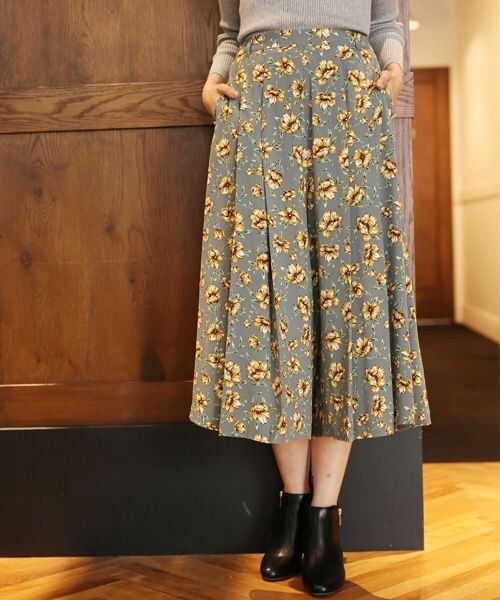 LOWRYS FARM（ローリーズファーム）の「ＪＺアソートハナガラスカーチョ（パンツ・ブラック/グレー/ブラウン・F）」の2枚目の写真