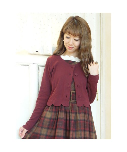 F i.n.t（フィント）の「くるみ釦スカラップカーディガン/F i.n.t（カーディガン/ボレロ・レディース・その他）」の4枚目の写真