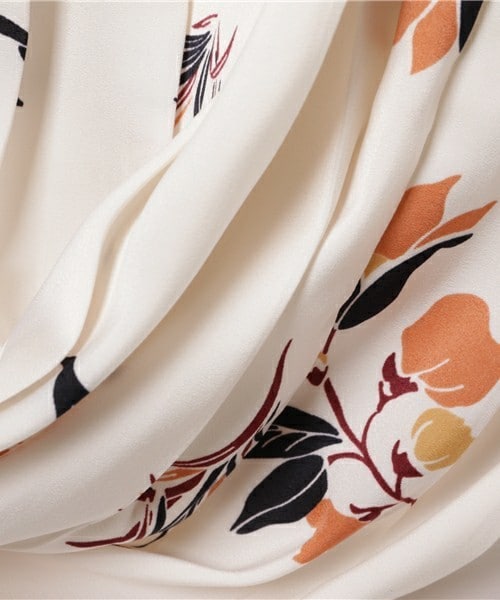 INTERPLANET（インタープラネット）の「レトロボタニカルプリーツSK（スカート・レディース・オフホワイト/ネイビー・FREE）」の9枚目の写真