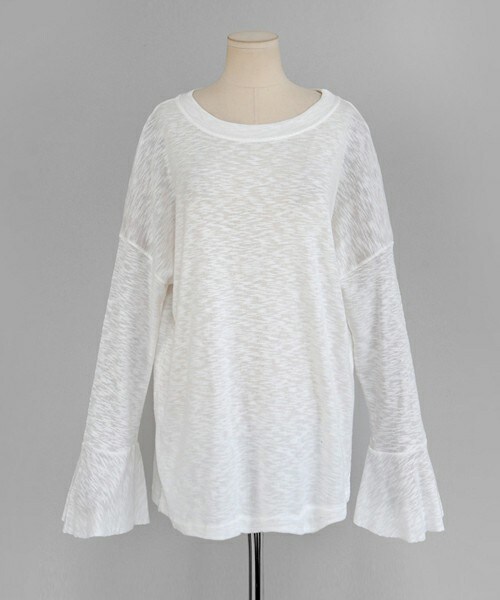 DHOLIC（ディーホリック）の「フレアカフスドロップショルダーTシャツ（Tシャツ/カットソー・レディース・ピンク/ブラック/ホワイトアイボリー/ワイン・FREE）」の2枚目の写真