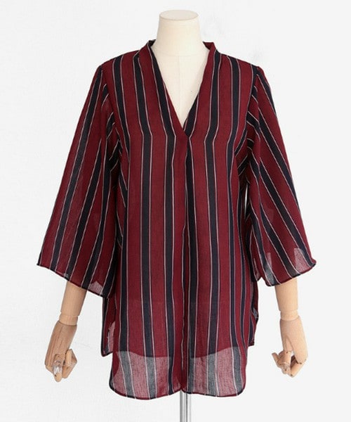 DHOLIC（ディーホリック）の「レジメンタルストライプVネックブラウス（シャツ/ブラウス・レディース・カーキ/ワイン/アイボリー・FREE）」の3枚目の写真