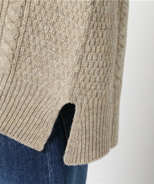 mame（マメ）の「mame Vネックケーブルニット（ニット/セーター）」 - WEAR