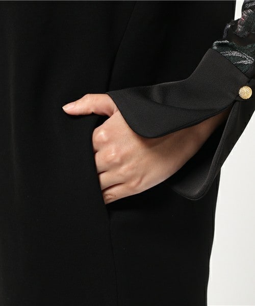 mame（マメ）の「mame 刺繍スリーブサイドスリットワンピース