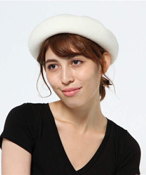 FREDY&GLOSTER(フレディアンドグロスター)の「ウールニットベレー帽(ハンチング/ベレー帽・レディース・オフホワイト/ブラック/トップグレー/キャメル・FREE)」の2枚目の写真