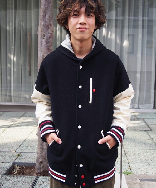 FRAPBOIS（フラボア）の「スクールズ（スタジャン）」 - WEAR