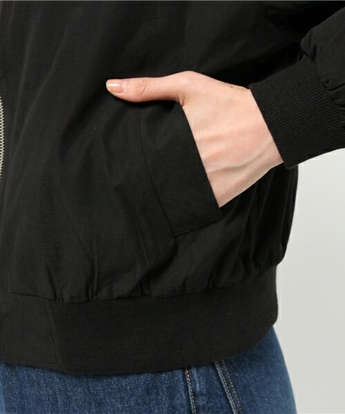 archives（アルシーヴ）の「ピーチビックMA-1ブルゾン（ブルゾン・レディース・オフホワイト/ブラック/カーキ・MEDIUM）」の10枚目の写真