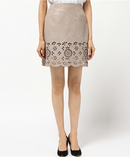 archives（アルシーヴ）の「スエードスカラップタイトスカート（スカート・レディース・アイボリー/ダークブラウン/キャメル・MEDIUM）」の4枚目の写真