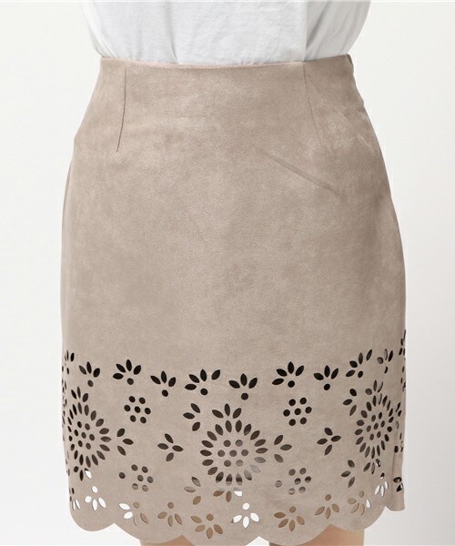 archives（アルシーヴ）の「スエードスカラップタイトスカート（スカート・レディース・アイボリー/ダークブラウン/キャメル・MEDIUM）」の7枚目の写真