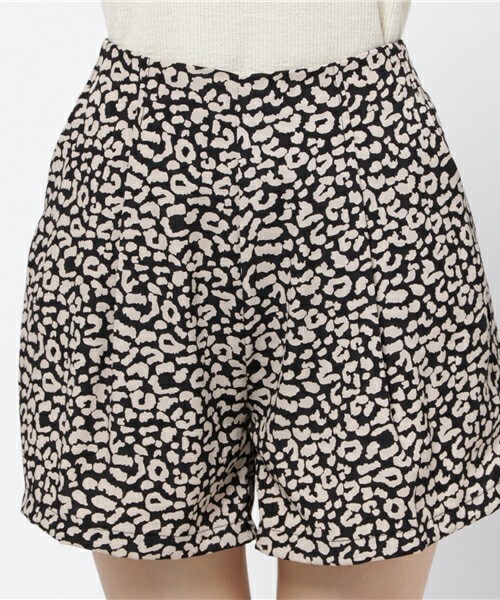 archives（アルシーヴ）の「ヒョウ柄ショートパンツ（その他パンツ・レディース・ブラック/ベージュ/ネイビー・MEDIUM）」の7枚目の写真