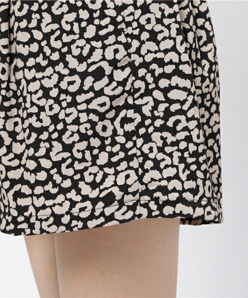 archives（アルシーヴ）の「ヒョウ柄ショートパンツ（その他パンツ・レディース・ブラック/ベージュ/ネイビー・MEDIUM）」の10枚目の写真