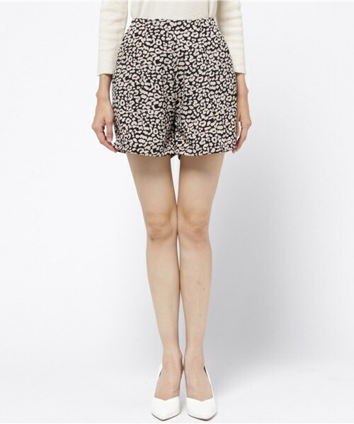 archives（アルシーヴ）の「ヒョウ柄ショートパンツ（その他パンツ・レディース・ブラック/ベージュ/ネイビー・MEDIUM）」の4枚目の写真