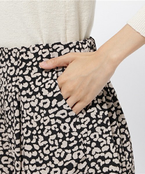 archives（アルシーヴ）の「ヒョウ柄ショートパンツ（その他パンツ・レディース・ブラック/ベージュ/ネイビー・MEDIUM）」の9枚目の写真