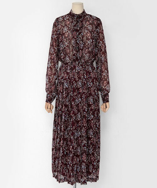 DHOLIC（ディーホリック）の「ウエストゴムプリーツフラワーワンピース（ワンピース・レディース・ブラック/ワイン・FREE）」の2枚目の写真