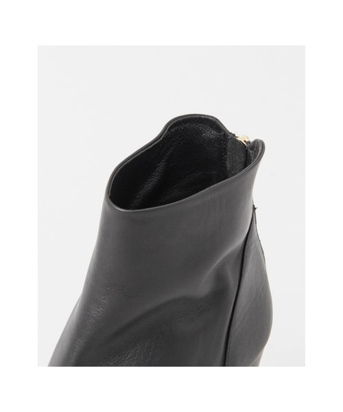 URBAN RESEARCH ROSSO WOMEN(アーバンリサーチ ロッソ)の「ombre バックジップ ショートブーツ(シューズ・レディース・BLACK/G.BEIGE・35.5/36.5/37.5)」の8枚目の写真