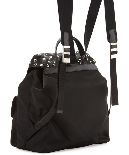 PRADA(プラダ)の「Prada Tessuto Grommet Backpack, Black (Nero)(バックパック/リュック・レディース・Black・One Size)」の4枚目の写真