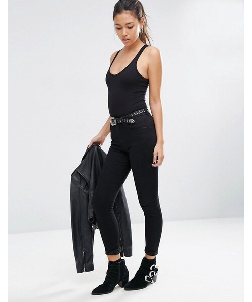 asos(エイソス)の「ASOS Body With V-Neck And Tank Detail(タンクトップ・レディース・Black・US 4/US 0/US 14/US 6/US 8/US 10/US 2)」の2枚目の写真