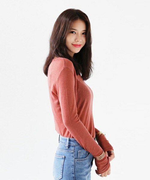 DHOLIC（ディーホリック）の「6COLORSベーシックスリムTシャツ（Tシャツ/カットソー・レディース・アイボリー/グレー/グリーン/ブラック/ピンクブラウン/マスタード・FREE）」の6枚目の写真