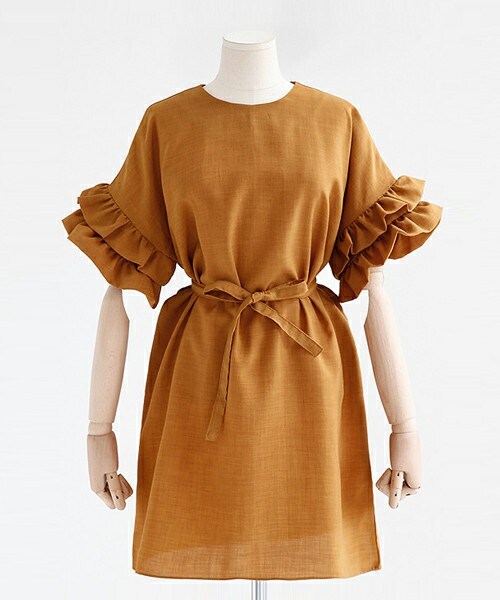 DHOLIC（ディーホリック）の「ベルトsetフリルスリーブワンピース（ワンピース・レディース・ブラック/マスタード/ワイン・FREE）」の2枚目の写真