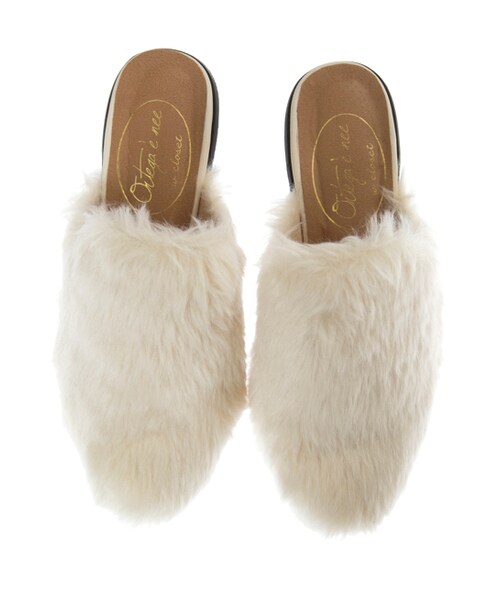 w closet(ダブルクローゼット)の「ファーつっかけサンダル(シューズ・レディース・キナリ/キャメル/ブラック・M/L)」の4枚目の写真