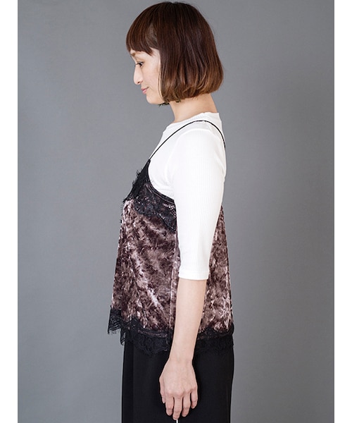 w closet（ダブルクローゼット）の「クラッシュベロアキャミ×Tシャツセット（トップス・レディース・ピンクグレー/ボルドー/ブラック・FREE）」の5枚目の写真