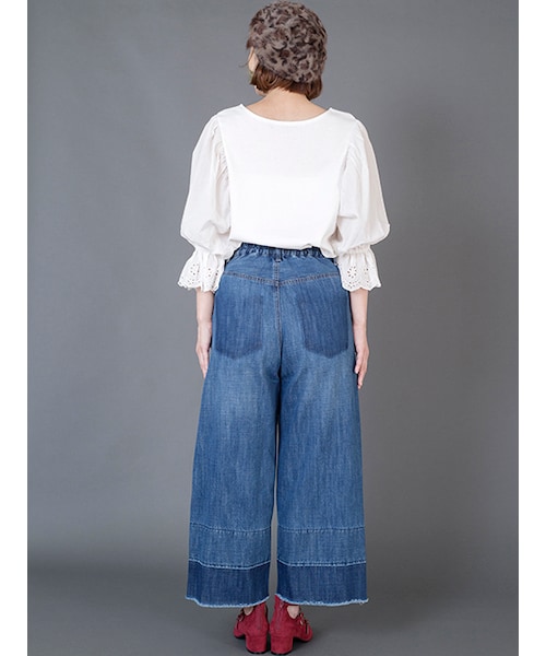 w closet（ダブルクローゼット）の「10ozデニム裾加工パンツ（パンツ・レディース・ブルー・FREE）」の4枚目の写真