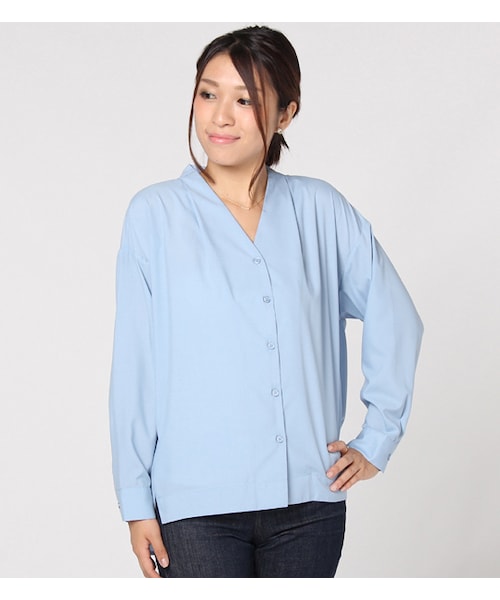 laboratory work(ラボラトリーワーク)の「オーバーサイズノーカラーブラウス(トップス・レディース・オフホワイト/ベージュ/サックス・M)」の3枚目の写真