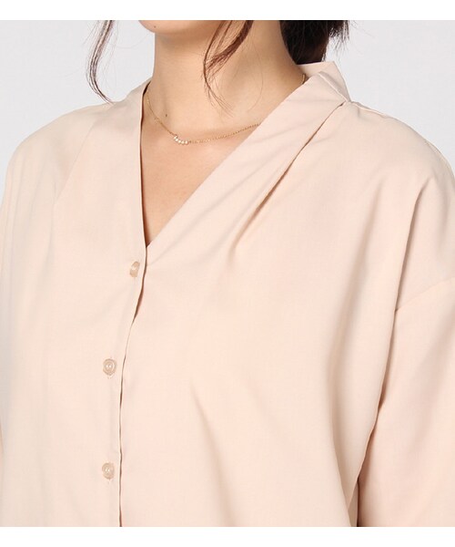 laboratory work(ラボラトリーワーク)の「オーバーサイズノーカラーブラウス(トップス・レディース・オフホワイト/ベージュ/サックス・M)」の6枚目の写真