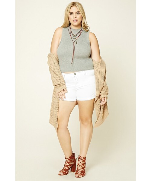 FOREVER 21（フォーエバー トゥエンティーワン）の「FOREVER 21 Plus Size Cuffed Shorts（その他パンツ・レディース・White・12/14/16/18/20）」の2枚目の写真